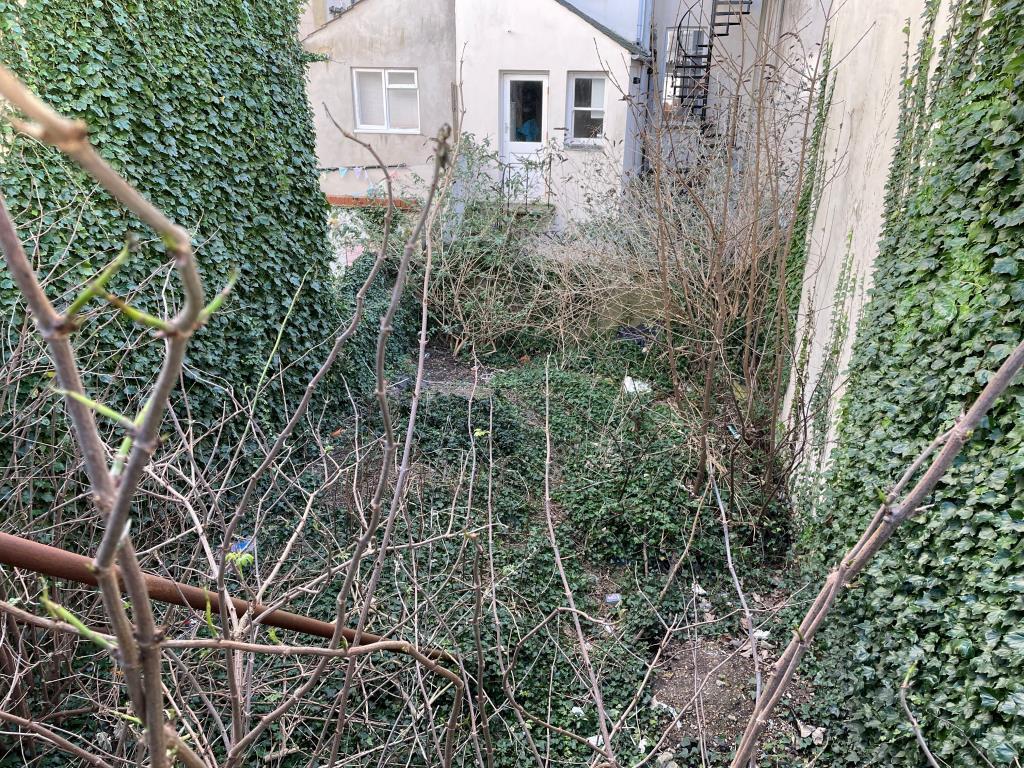 Lot: 73 - LAND WITH POTENTIAL CLOSE TO HOVE SEAFRONT - View of land from front